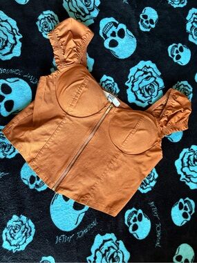 NYC Rust Orange Zip-Front Puff Sleeve Crop Top